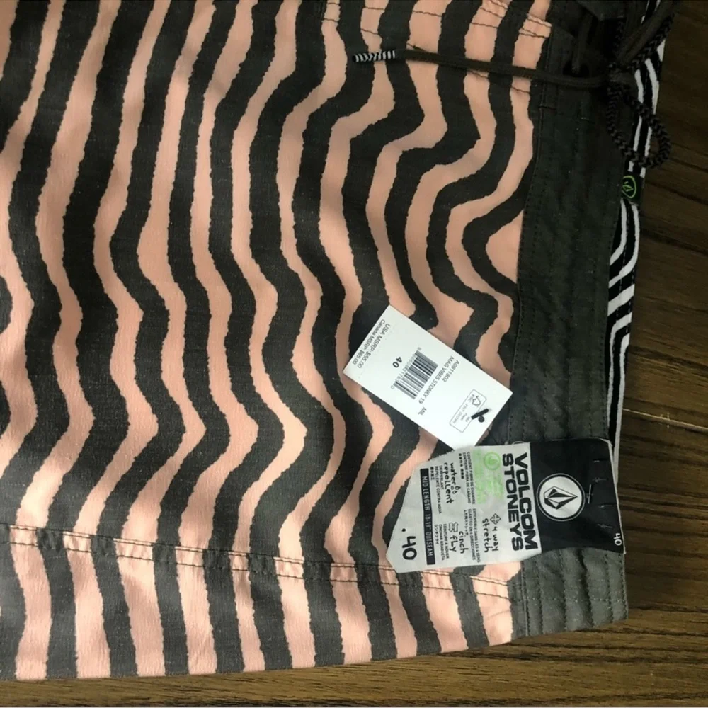 Volcom men's swim trunks board shorts swimsuit